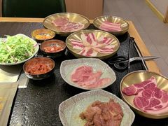 -臻牛烤肉