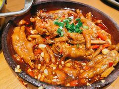 糯叽叽香辣鸡爪-乐乐大排档·30年老字号(浙江路店)