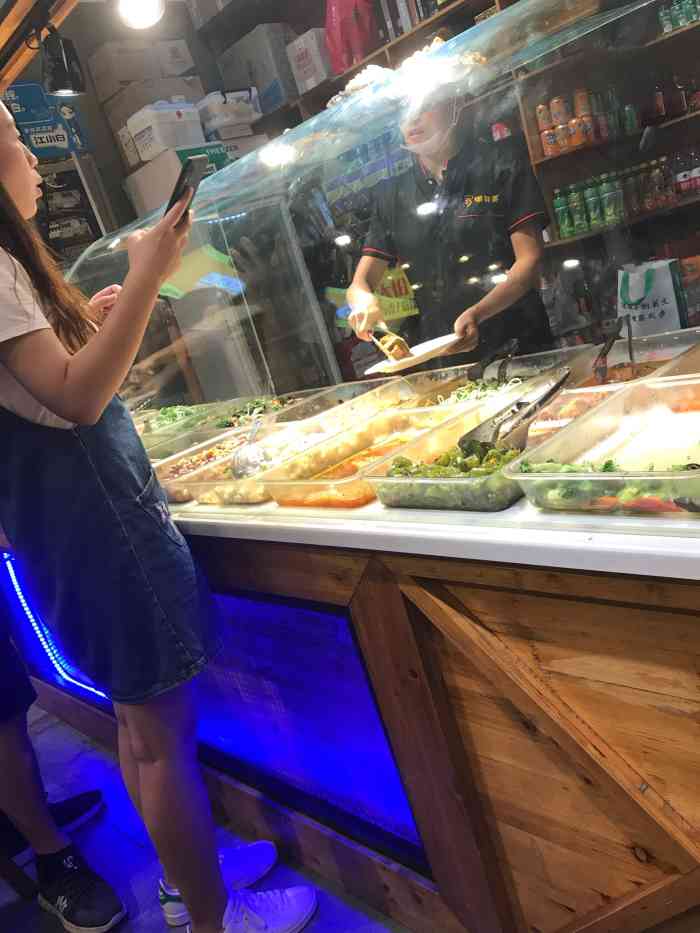 聚味美鲜炒大盘鸡(天伦路店)