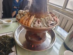 -一口猪海鲜浑锅·东北家常菜