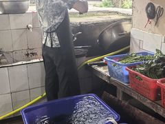 -乡巴佬鼎锅饭
