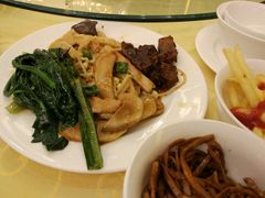 -山明水秀大饭店