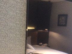 -万泊酒店(长沙五一广场国金中心店)