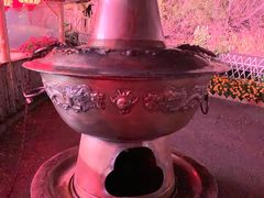 -果松木炭酸菜铜火锅·外婆参鸡汤