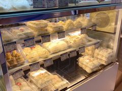 面包甜点陈列柜-白玉兰食品(甜云店)