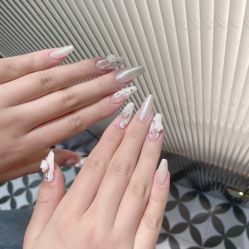 -LISSOM莉森 Nail ·美甲美睫原创定制店