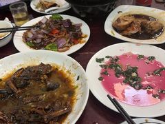 -余杨鸭鸭餐厅