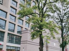 -王府井百货熙地港店