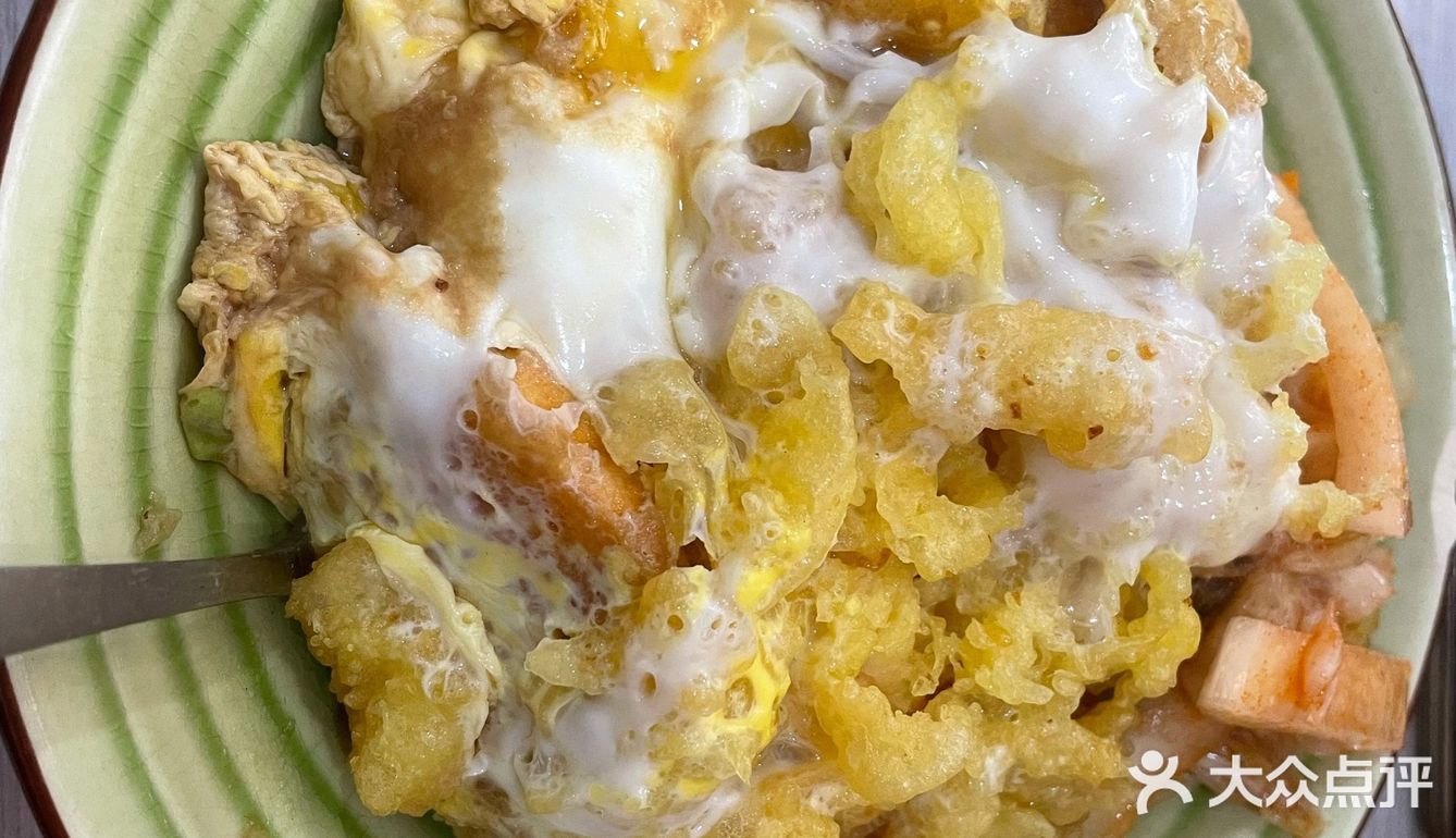 「美雪食堂」在很喜欢的桥南老饭店旁边，看小红书上很多
