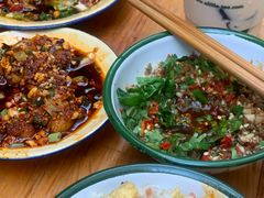 -拈签一笑黄牛肉辣卤串串