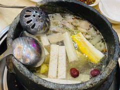 墨脱石锅椰子鸡-墨脱石锅椰子鸡•香草鸭•东山羊(大东海店)