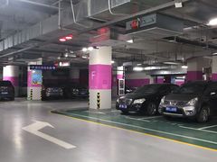 -爱琴海购物公园-地下停车场