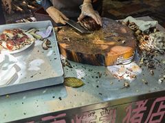 -黄记四更烤乳猪店