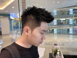 -BULB STUDIO 巴柏明星发型工作室