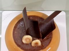 榛爱-潮一不贰·法式甜品·生日蛋糕·西式简餐(外滩店)