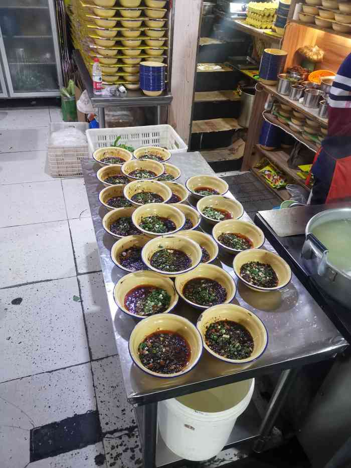 温馨缘面庄-"第一次去重庆 还是挺喜欢这座城市———山.