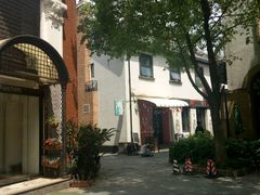 -钟书阁(松江泰晤士小镇店)