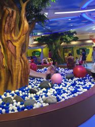 -meland亲子乐园·派对·研学(淄博万象汇店)