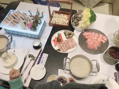 -红鼎豆捞·非遗鲍皇汤火锅(宝丰路店)