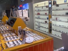 -诺柯视眼镜-蔡司依视路官方工厂店(淞南一店)