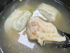 三鲜大馄饨-万寿斋(山阴路店)