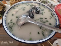-美顺香食府鱼头老店(雪野湖店)