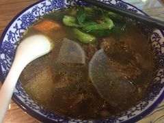 红烧牛肉面-陇上全荟兰州传统牛肉面(延吉路店)
