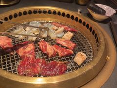 -铭牛烧肉·和牛海鲜自助(高新月牙湖店)