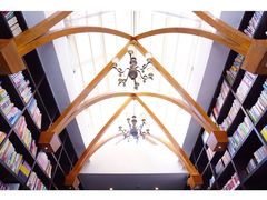 -钟书阁(松江泰晤士小镇店)