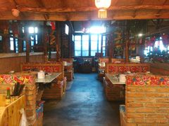 -鱼窝棚柴火铁锅炖(富山屯店)