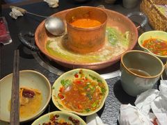 -菌自由丨野生菌火锅特色庭院餐厅(丽江古城店)