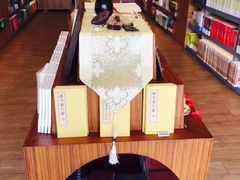 -钟书阁(珍园店)