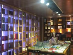 -新华书店(解放路店)