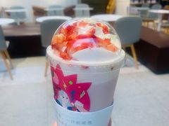 冰博克草莓撞撞宝藏茶-奈雪的茶(鄞州万达店)