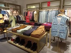 -URBAN REVIVO(北京斯普瑞斯奥特莱斯店)