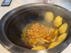 -哈尔滨烧烤·山河村铁锅炖(交大店)
