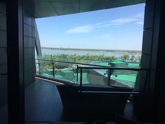 -上海滴水湖皇冠假日酒店