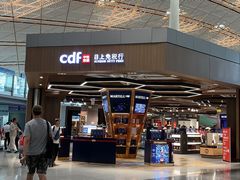 -日上免税店(三径路t3店)