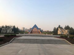 -上海市龙华烈士陵园