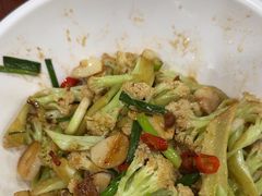 -湖南人家湘菜馆(镇江路店)