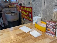 -柳州肥姨妈大骨螺蛳粉(东靖路店)