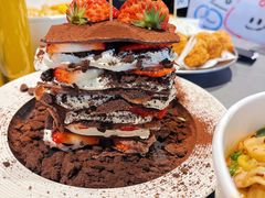 -W COLLECTIVE  DESSERT SHOP