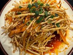 -川流不息·地道川菜·小龙虾(新松江路店)
