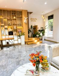 -百秀名媛纹绣美学护肤中心