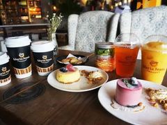 -Gloria Jean's Coffees