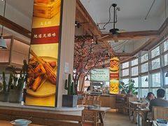 -蜜桃餐厅·伴山(湖滨商业街店)
