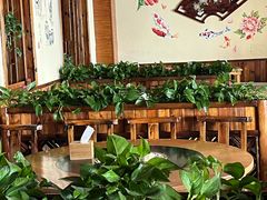 -果松木炭酸菜铜火锅·外婆参鸡汤