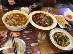 -爱啤精酿·民谣酒馆(滨江店)