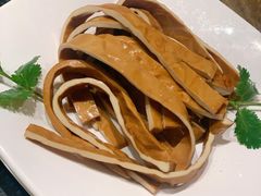 手工牛皮豆干（半份）-周师兄大刀腰片火锅(洪崖洞旗舰店)