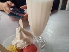 -古老冰山特色冰淇淋店(艾提尕尔店)